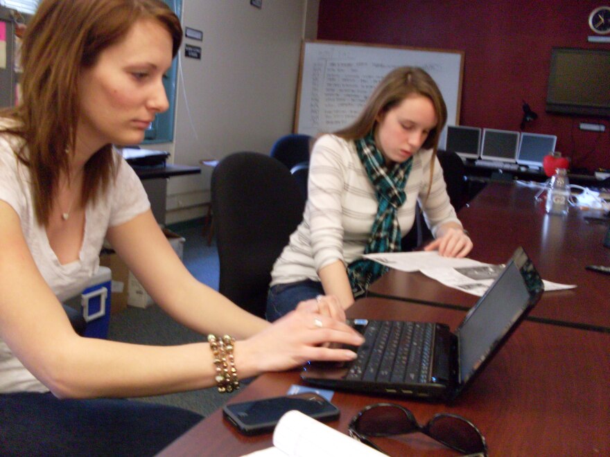 CU Journalism students Kate Spencer (left) and Isa Jones (right) work at the school's online news site, the CU Independent.
