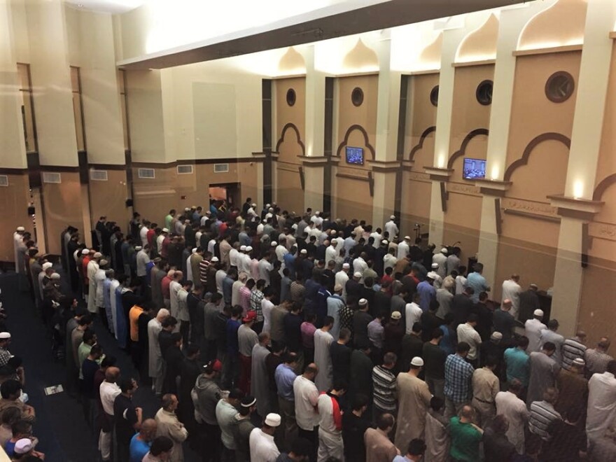 Worshipers at the Noor Islamic Cultural Center in Columbus.