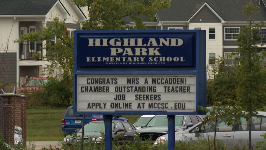Highland Park elementary school sign