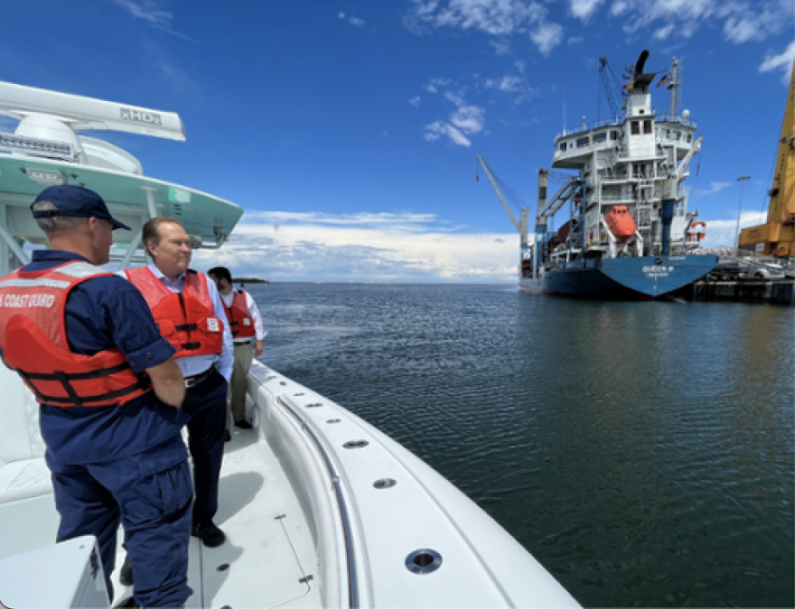  Sarasota Congressman Vern Buchanan examines the oil spill at SeaPort Manatee.