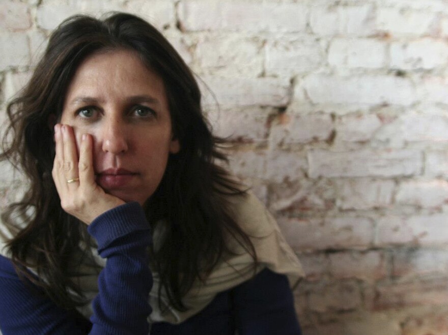 Rutu Modan lives in Tel-Aviv. Her illustrations have appeared in <em>The New York Times </em>and<em> The New Yorker</em>, among others.