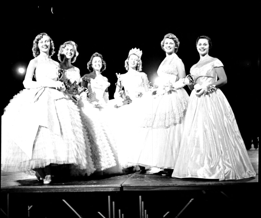 UF's 1956 Homecoming Queen and her court pose for a picture.