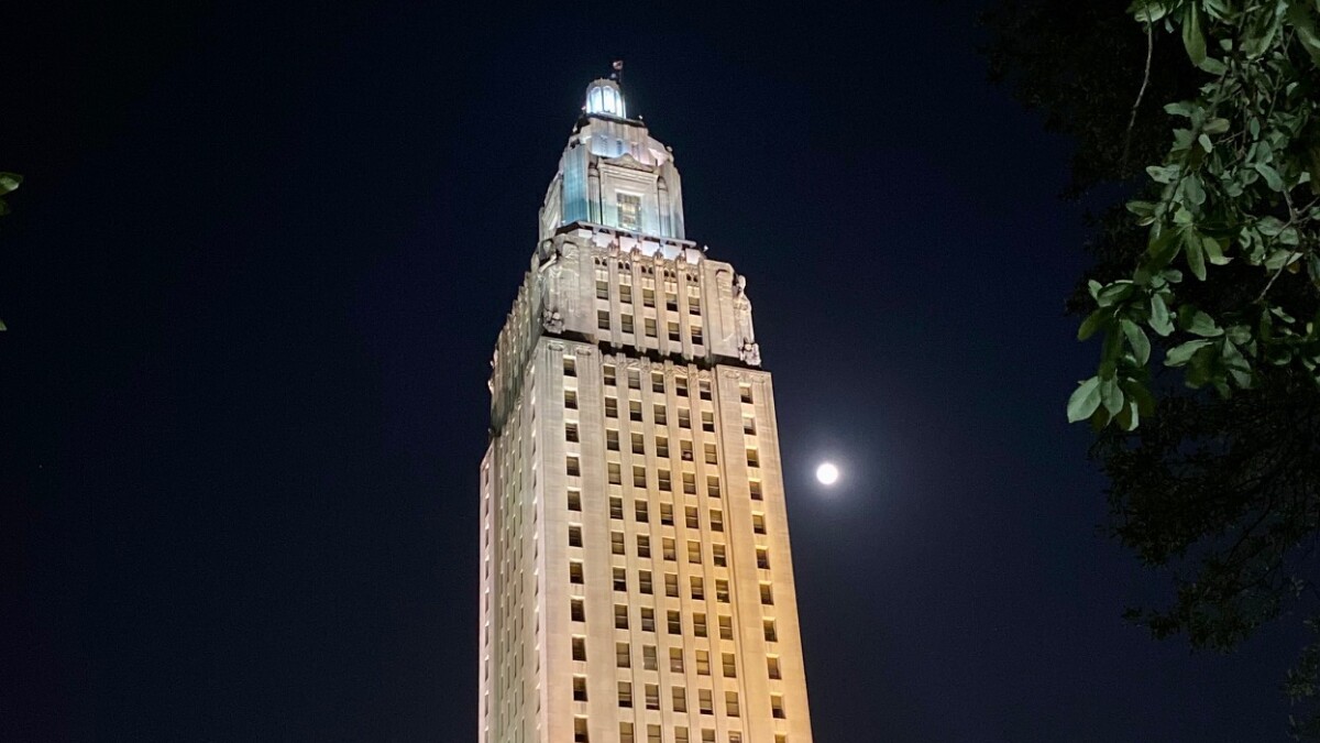 Capitol Access Minute: Teacher pay raises, governor term limits and more