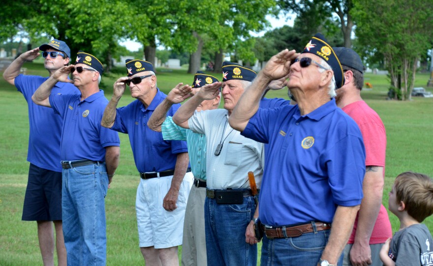 Post 483 members gather to volunteer to honor the military.