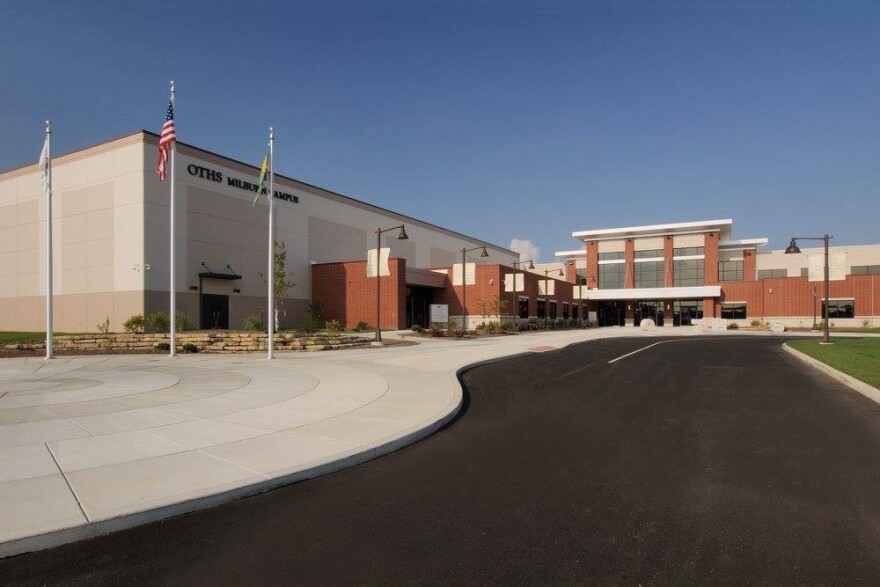 After community outcry, O'Fallon Township High School reduces teacher