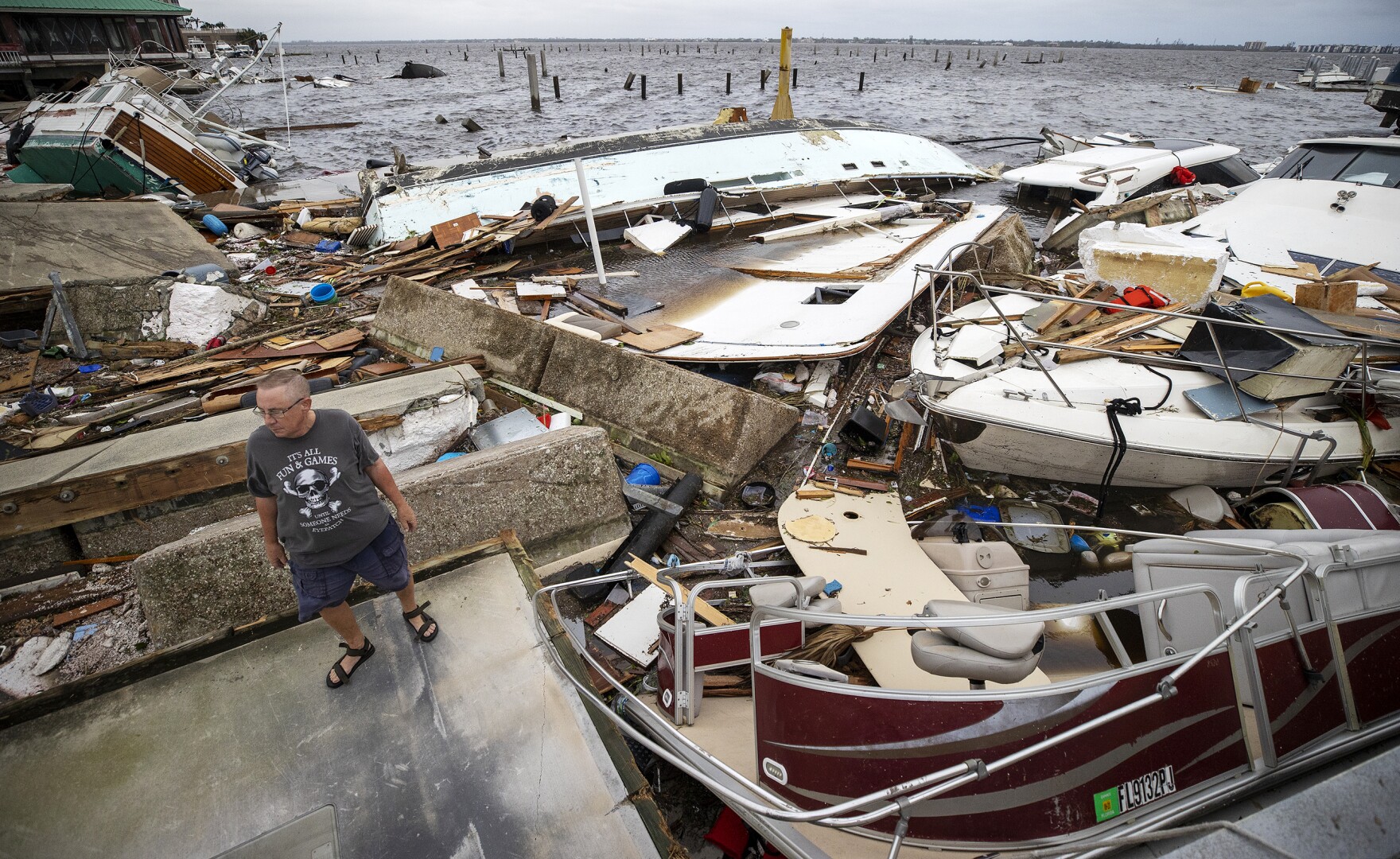 Fort Myers photographer captures powerful images in Hurricane Ian's ...