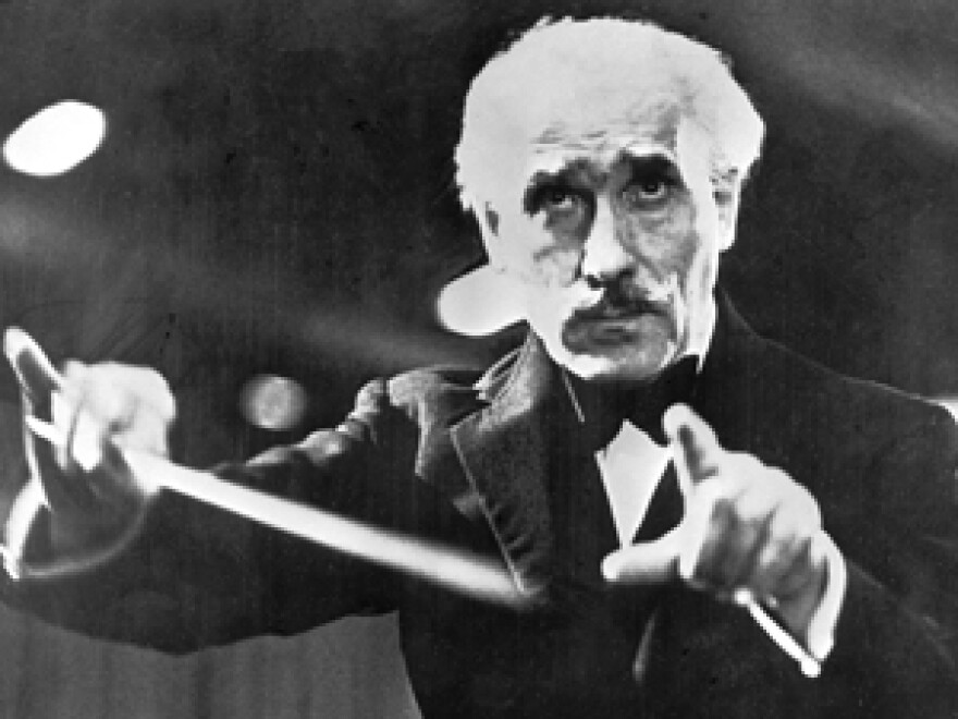 Arturo Toscanini conducts the NBC Symphony Orchestra in a televised 1944 broadcast of Verdi's "Hymn of the Nations."