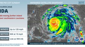 Map of hurricane coming ashore in Louisiana