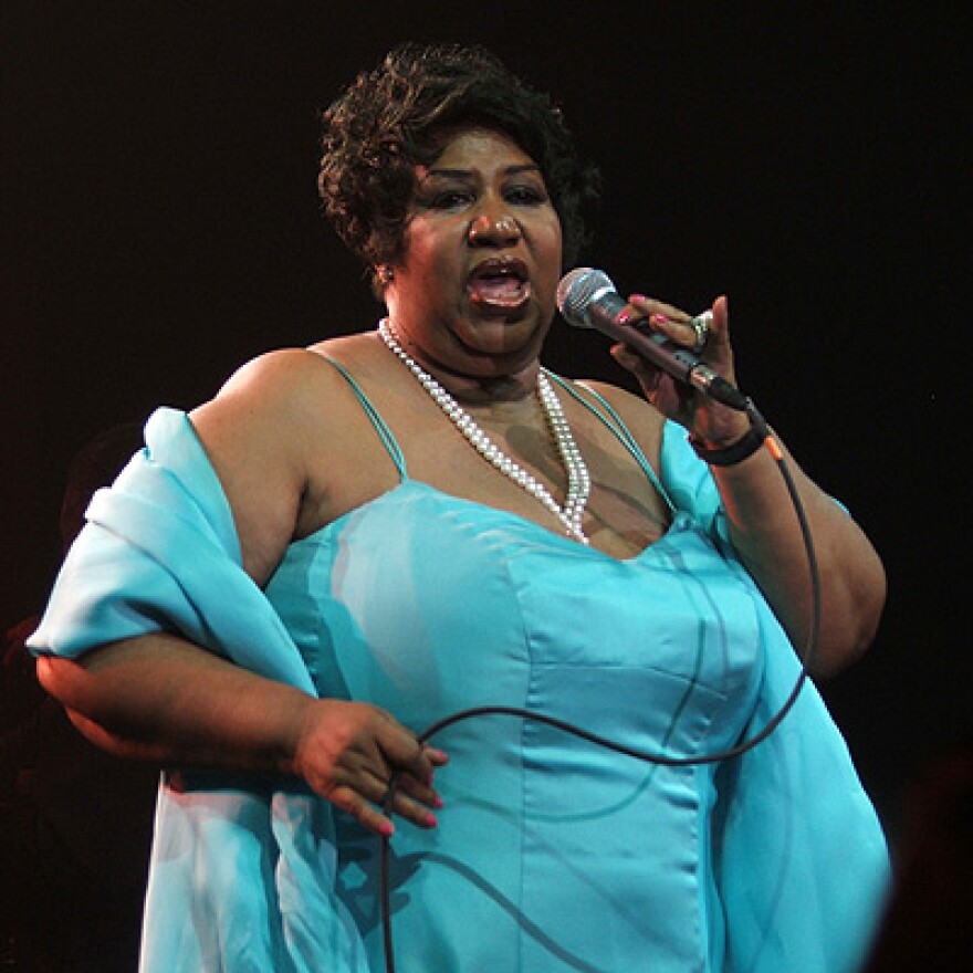 aretha franklin casket blue dress Aretha Franklin 'honoured like a Queen' as she lies in state | Ents & Arts News