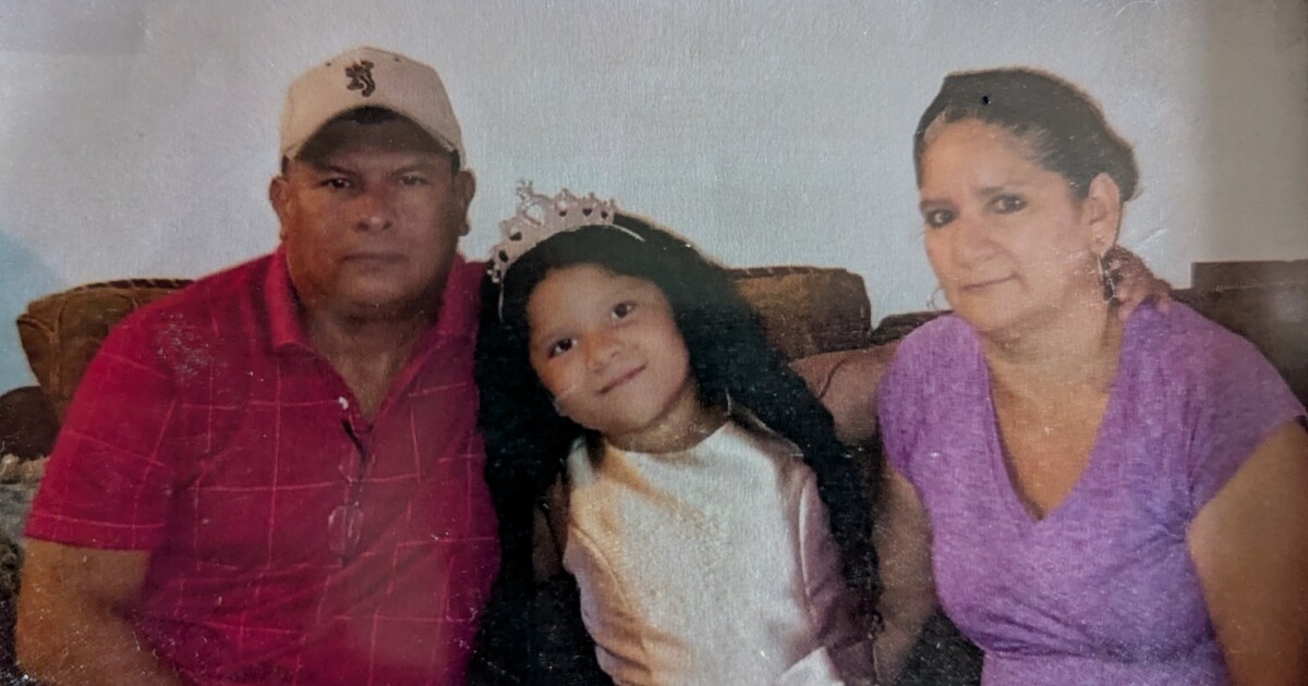 Maplewood-Richmond Heights school janitor deported despite community outcry