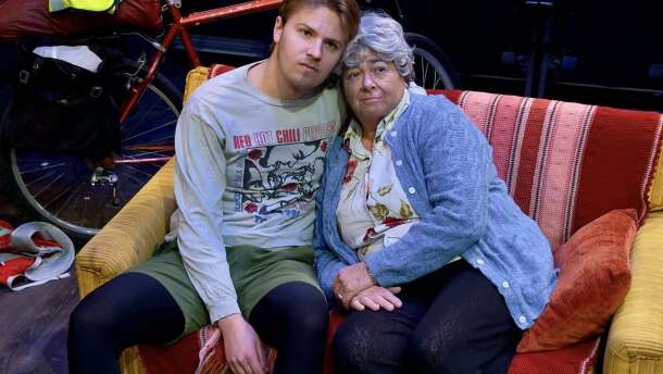 Jameson Stobbe and Carrie Lund Cacioppo as Leo and Vera in Players Circle Theater's production of "4,000 Miles"