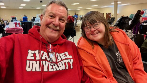 Doug and Shelby Twigger, of Rogersville, prepare to donate blood earlier this year (photo submitted by Doug Twigger).