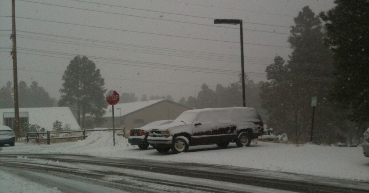 Winter storm brings heavy snowfall to northern Arizona and road closures