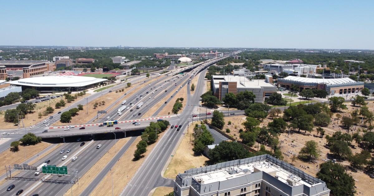 UT Austin wants to cover I35 from Dean Keeton to 15th Street KUT