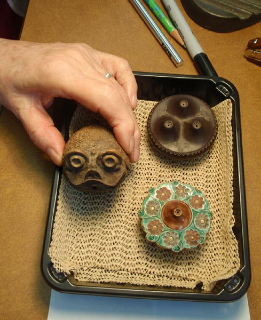 Ceramic opium pipe bowls