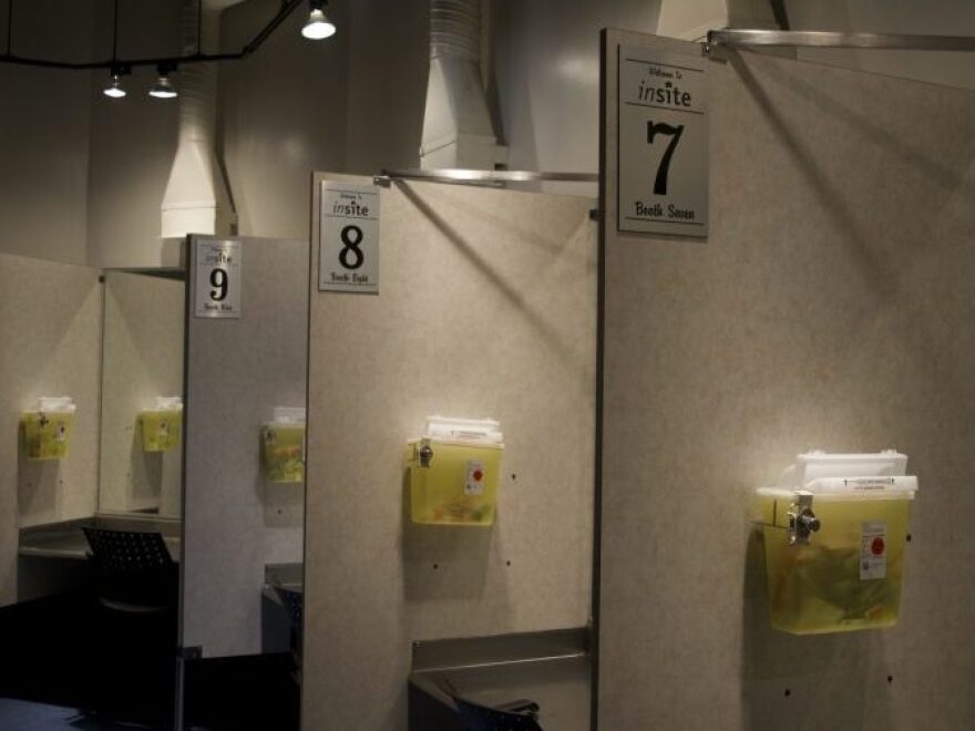 At safe injection sites like Insite, in Vancouver, Canada, drug users can inject drugs under the watch of trained medical staff who will help in case of overdose