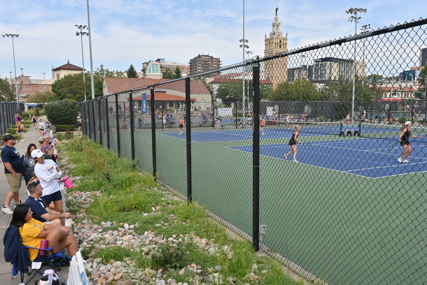 Kansas City seeks a better use for tennis courts at Country Club