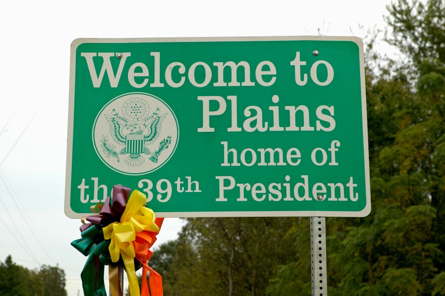 ÒWelcome to PlainsÓ sign, the home of the 39th President, Jimmy Carter, Plains, Georgia