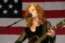 Bonnie Raitt singing at a campaign rally for Presidential hopeful John Edwards