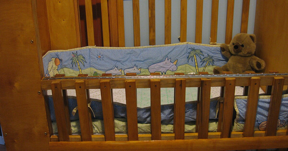 Traditional dropside cribs now illegal