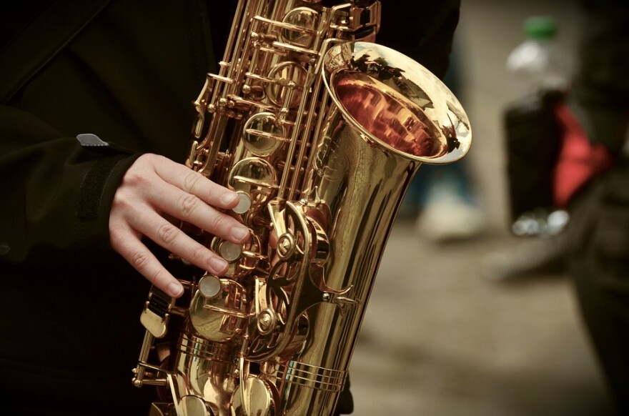 saxophone-3246650_960_720.jpg