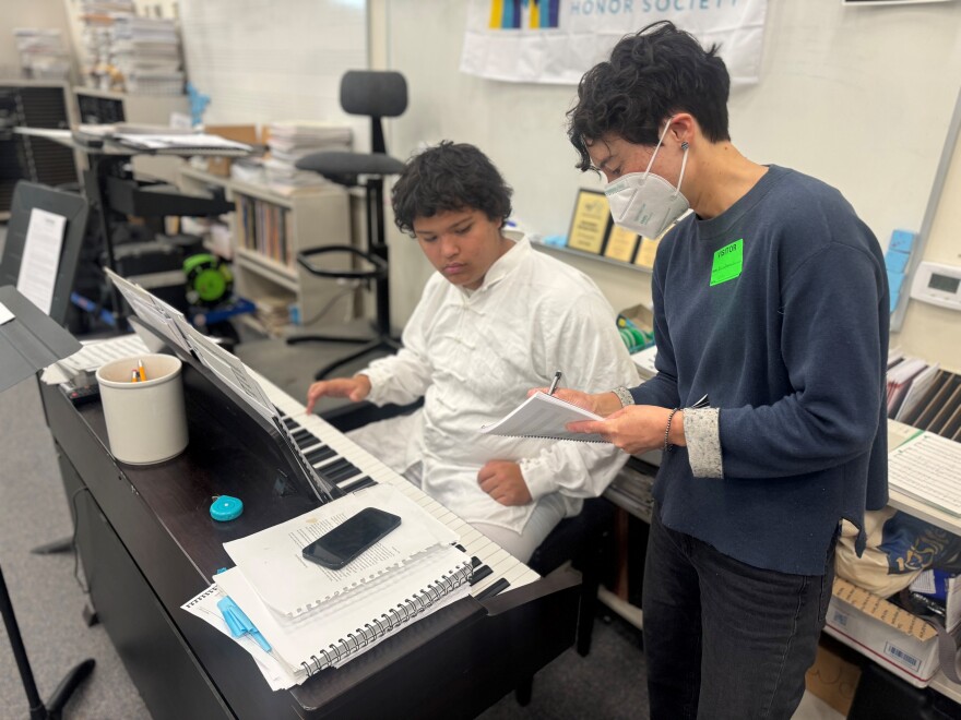 SCORE coordinator Emily Praetorius works with a student on the SCORE program at Nordoff High School in Ojai