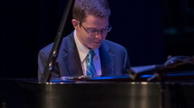 Stephen Beus at Santa Fe Fine Arts Hall, February 17, 2017; Photo by Suzanna Mars