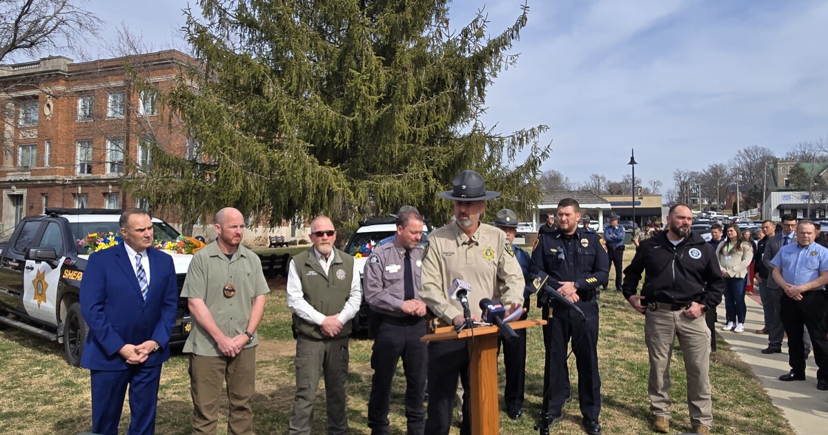 Christian County, Missouri, mourns two sheriff's deputies killed in traffic stop and manhunt
