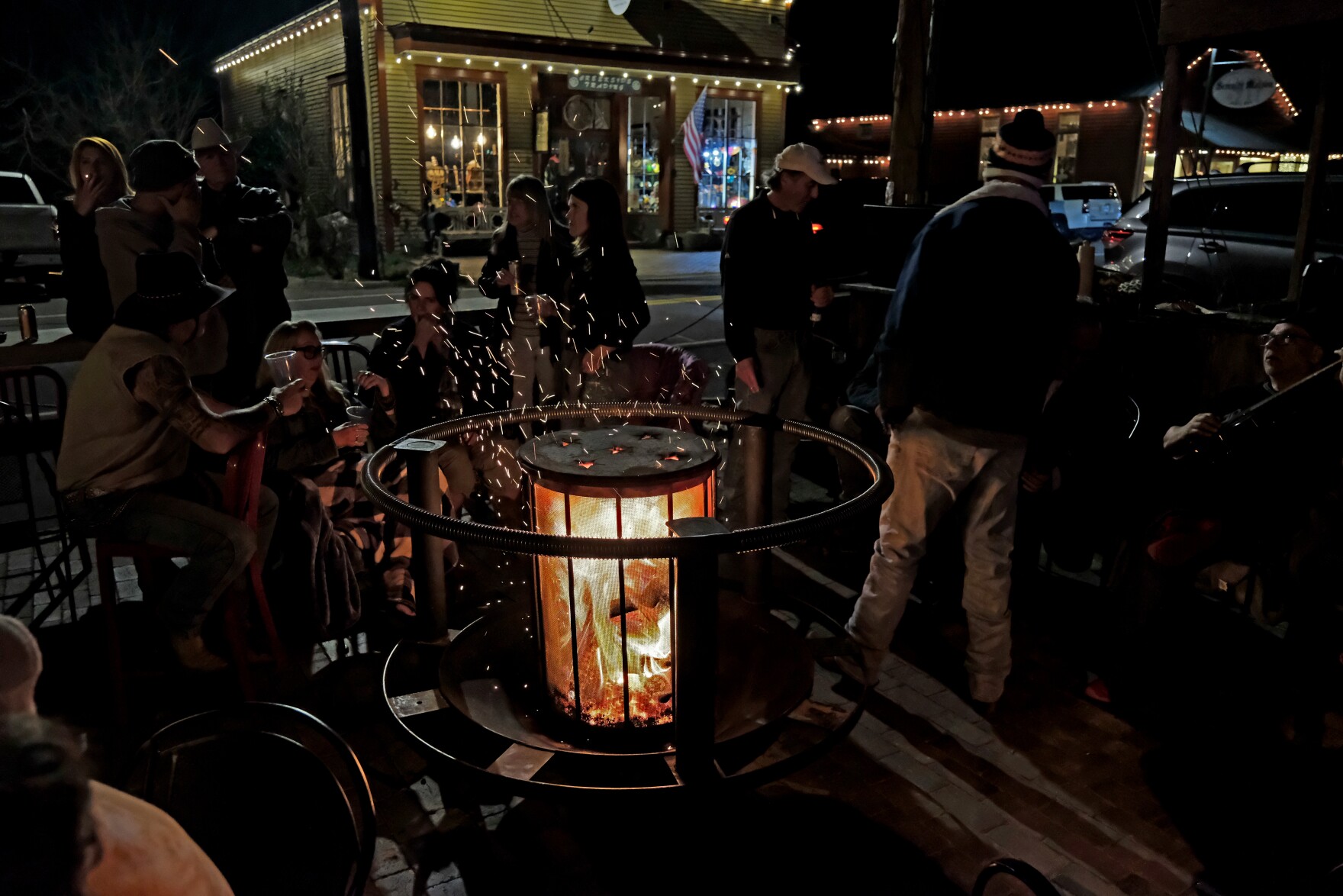 Fox & Locke Renews A Name And Open Mic Spirit In Leiper’s Fork WMOT