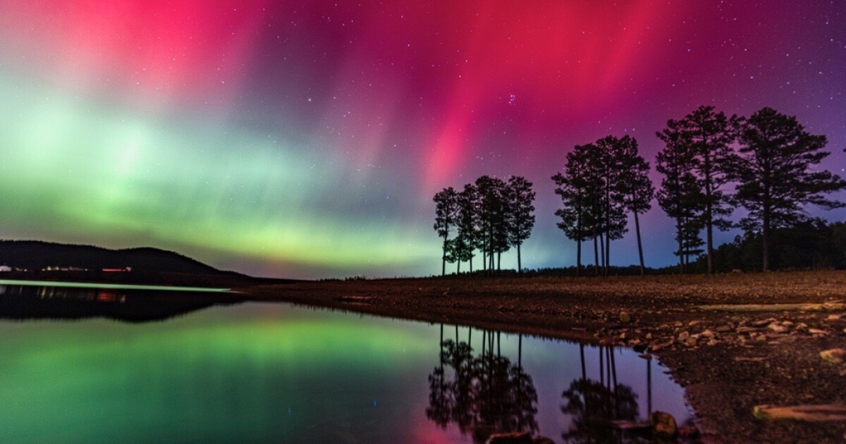 Aurora borealis lights up South Dakota skies