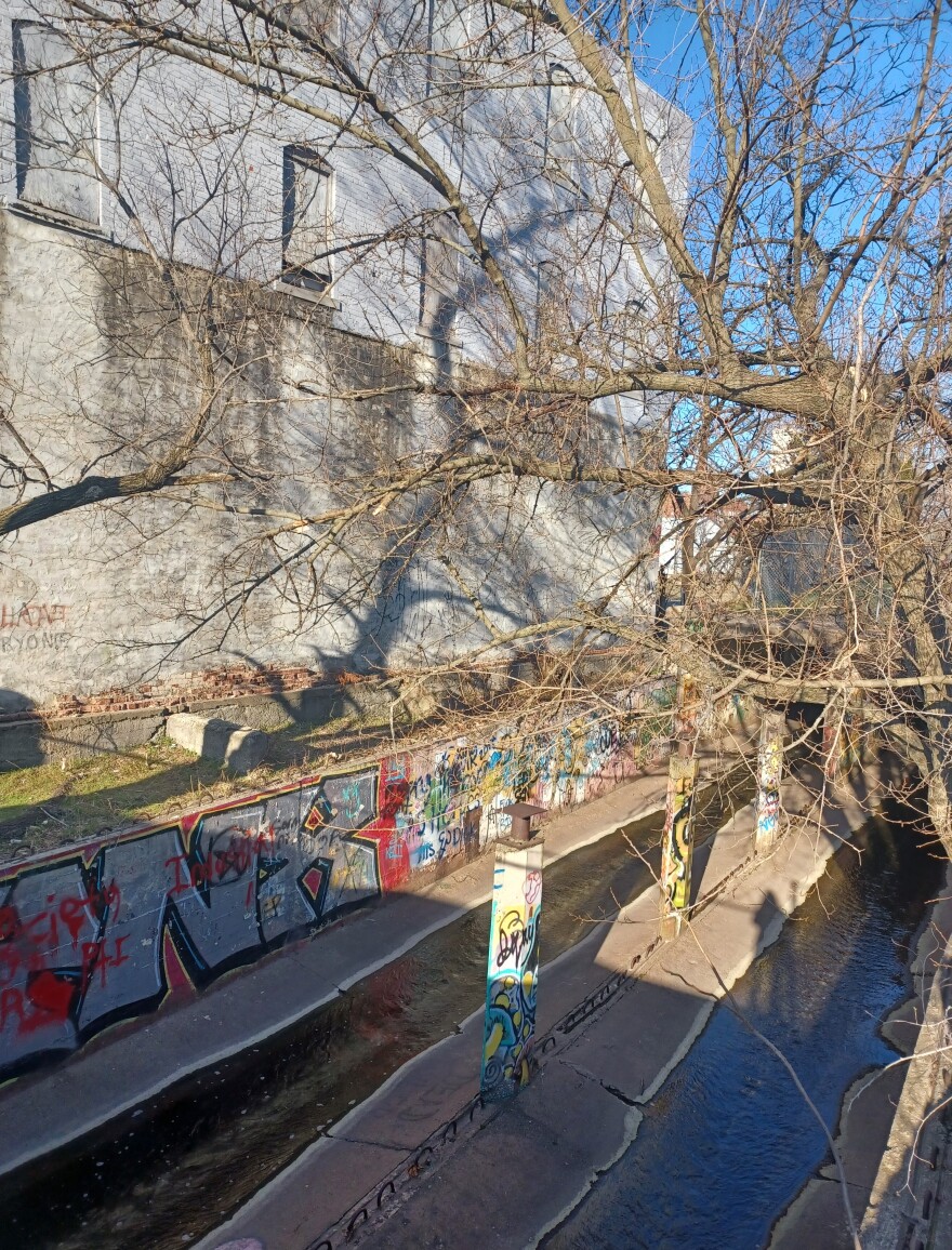 Jordan Creek runs right alongside the Hotel of Terror building