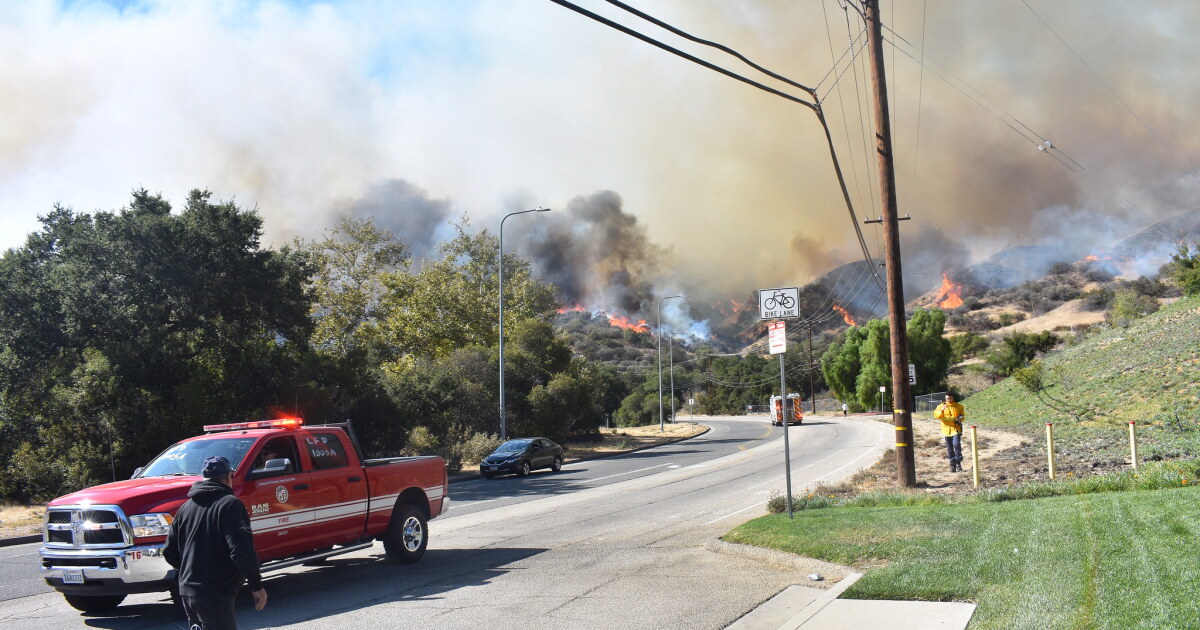 Texas Firefighters Heading To California To Help Battle Wildfires | KUT ...