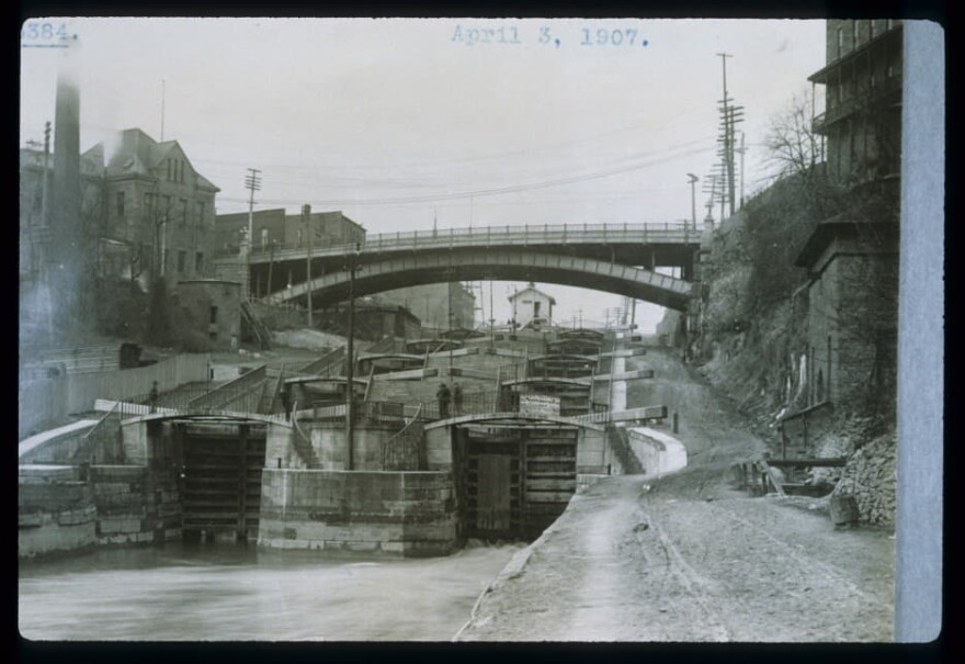 Lockport Flight, 1907. (New York State Archive)