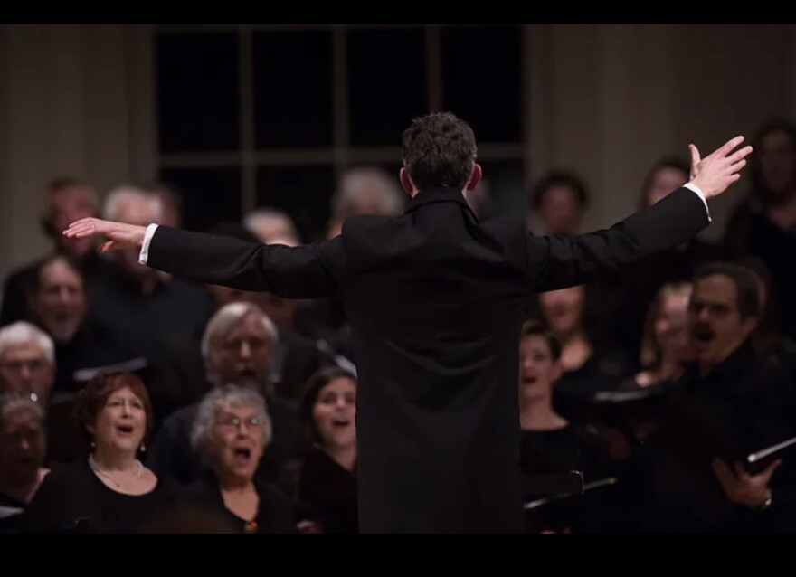 Chris Ludwa conducting the Kalamazoo Bach Festival Chorus