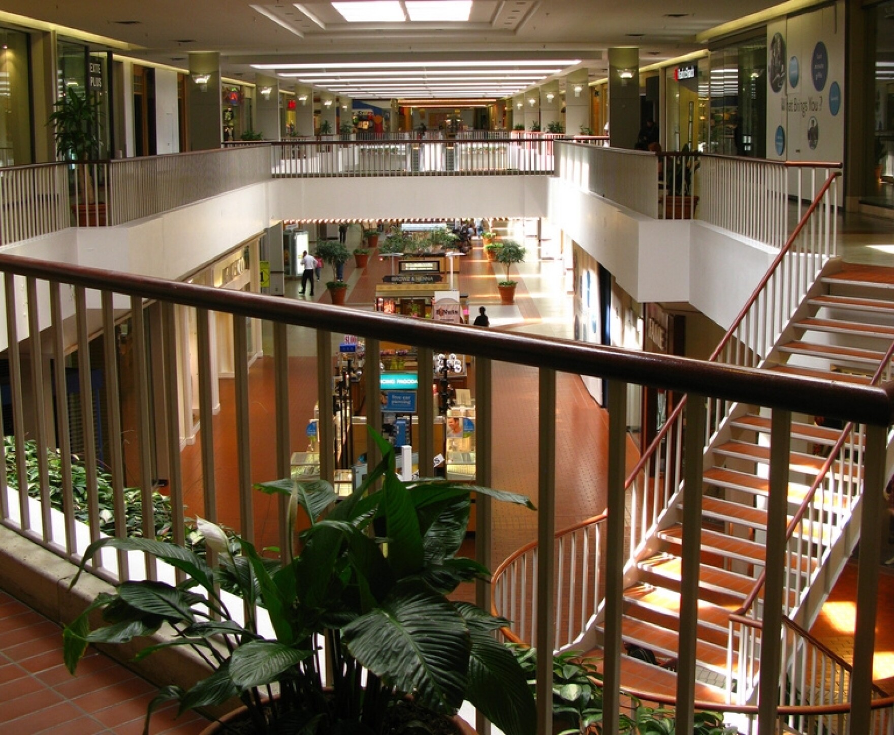 Macy's To Close Highland Mall Store In Latest Blow To Shopping Center