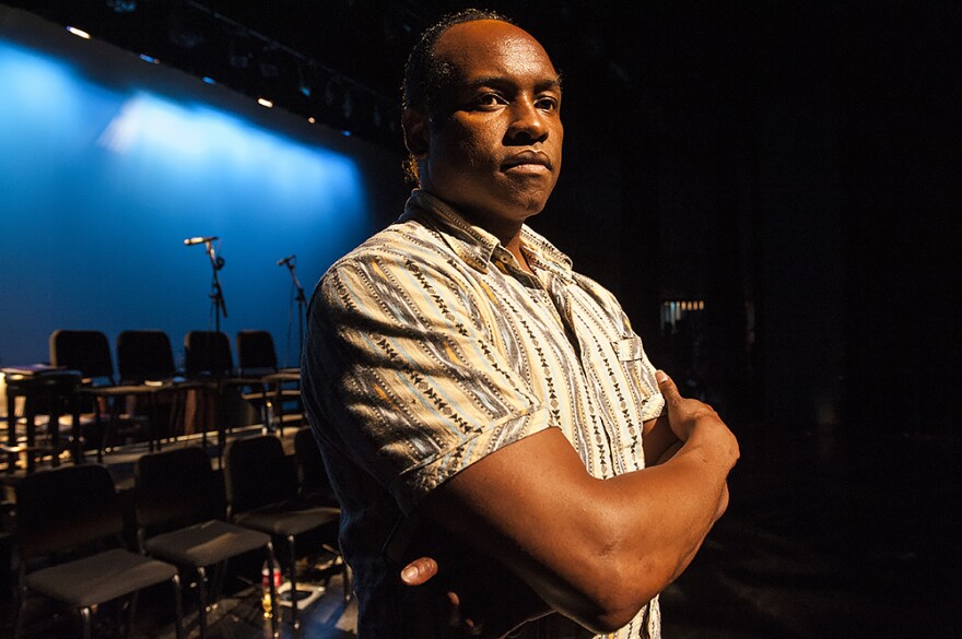 damron_russel_armstrong_directs_dreamgirls.jpg