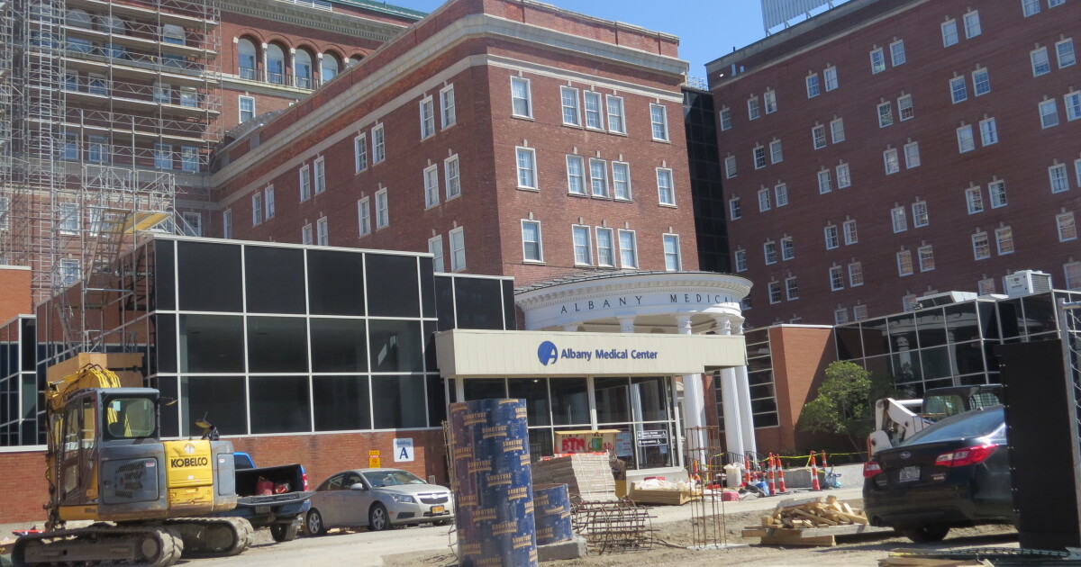 Police: Man charged following Albany Med lockdown | WAMC