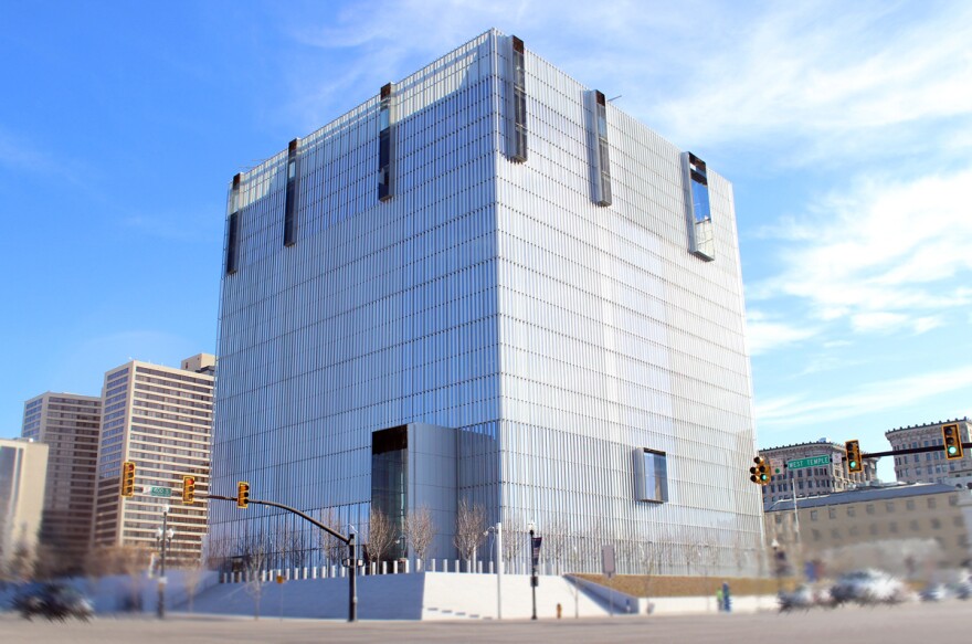 Utah federal courthouse where offer shoots defendant.