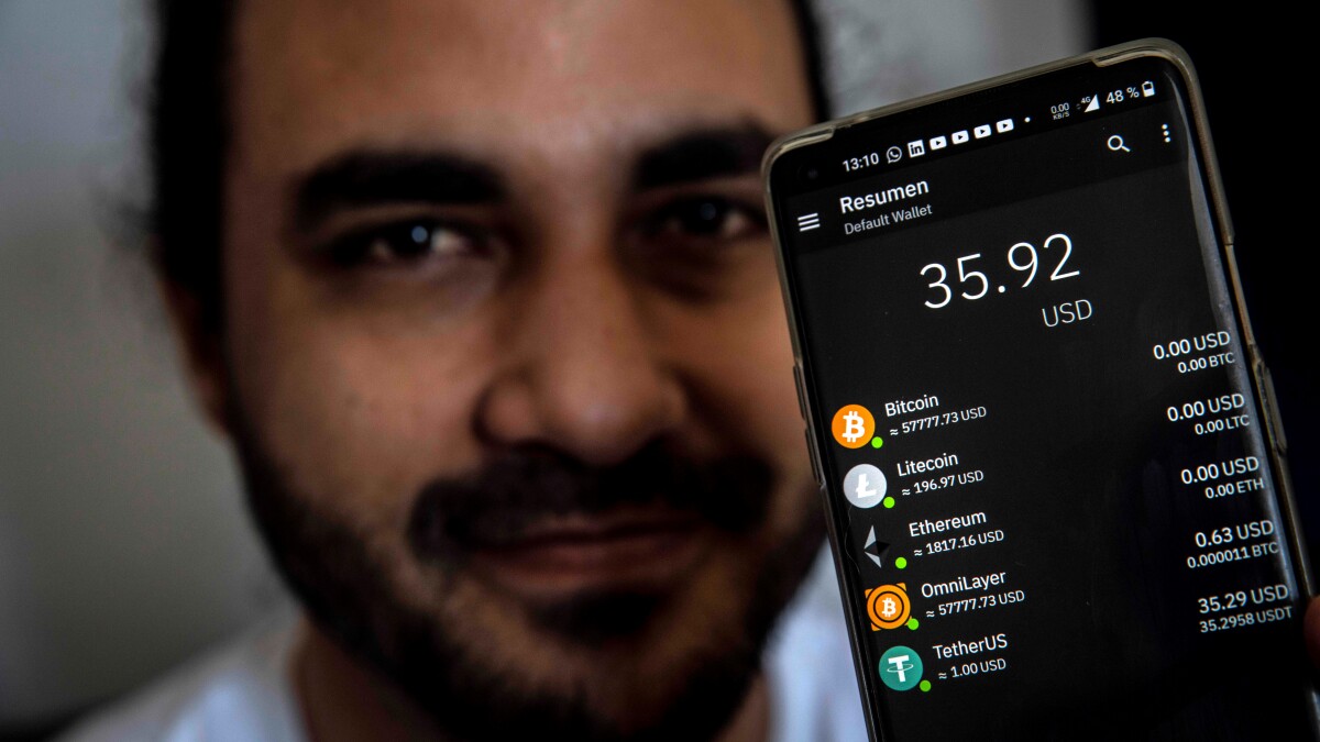 CoinFlip Installs Crypto ATMs In Jacksonville As Digital Currencies Make  Inroads | WJCT News 89.9