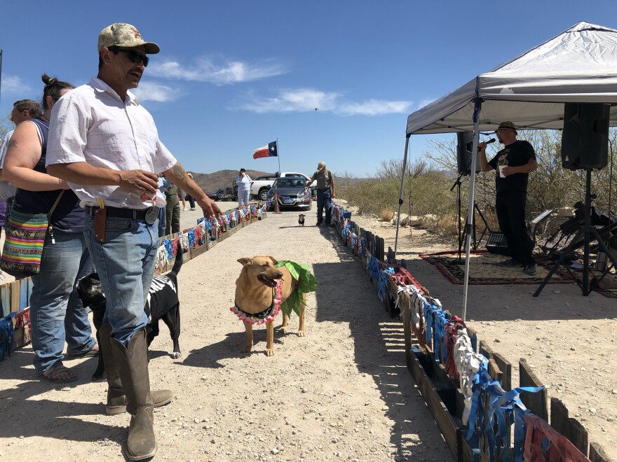 terlingua-dog-races