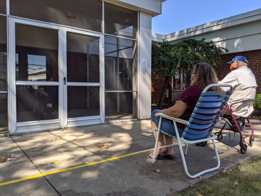 pautler_nursing_home_visit_pic_2.jpg