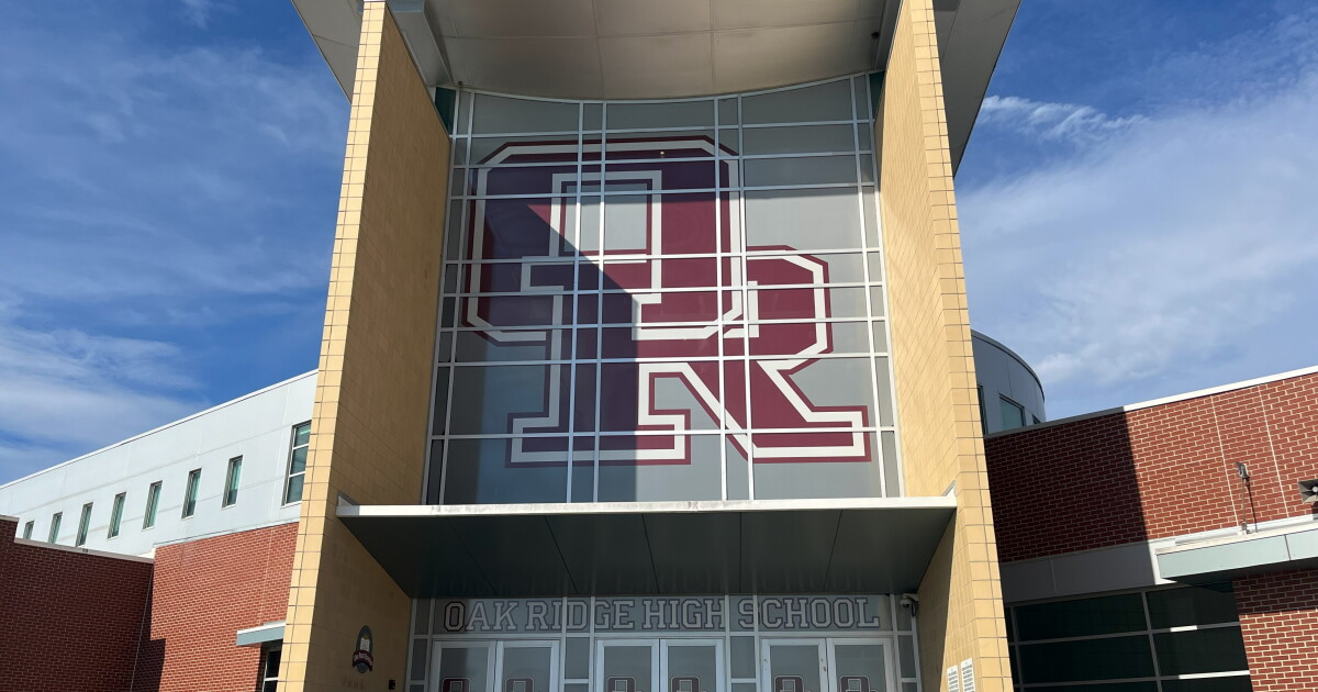 Oc Ridge School Oak Ridge High School brings generative AI to the classroom
