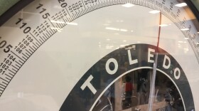Publix stores across Florida carry the 2831 model "people weigher," which was manufactured by the Swiss company Mettler Toledo until 2015.