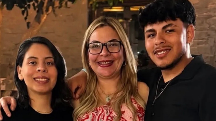 Fabiana Morillo Peroza, to the left, Antmary Peroza Barrios, center, and Sebastián Jiménez Peroza, to the right.
