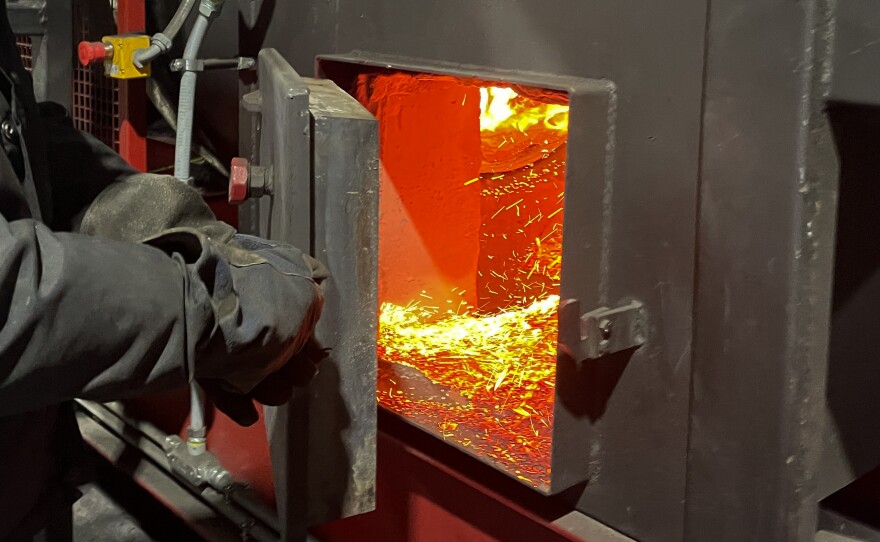 Clean Maine Carbon burns wood in high-temperature, low-oxygen conditions known as pyrolysis.