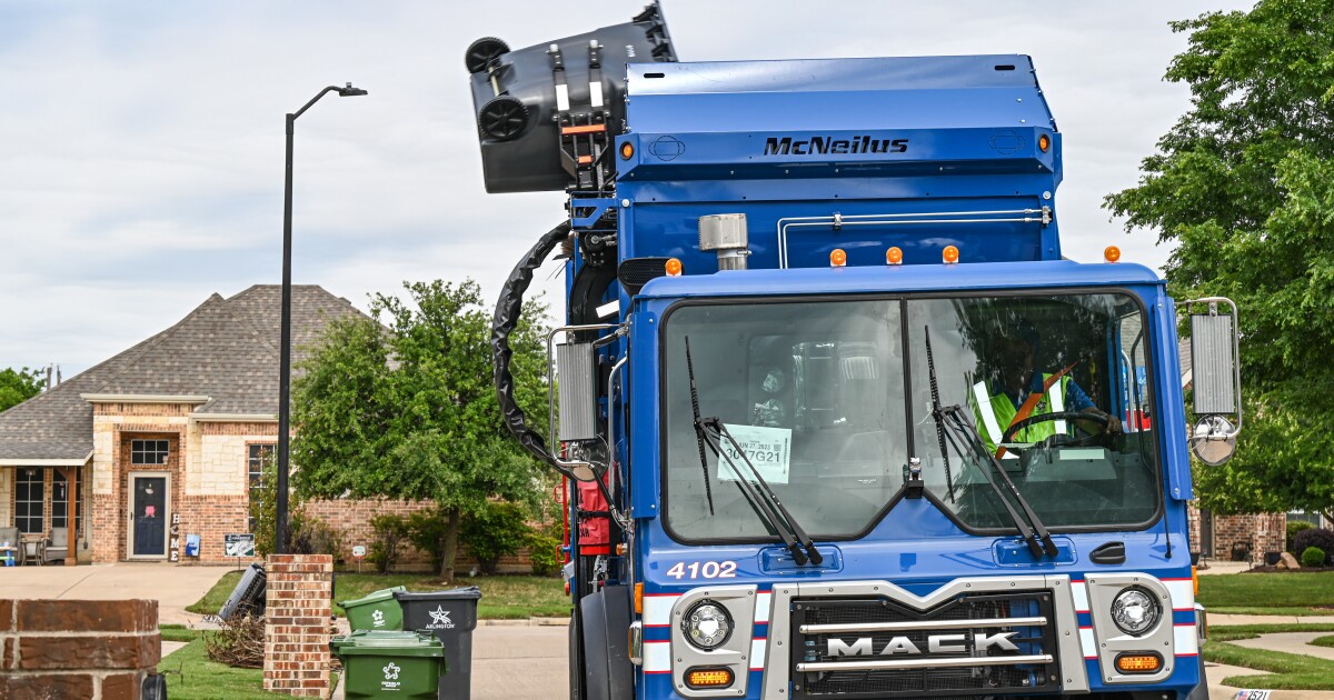 Need to talk trash? Arlington to host telephone town hall about trash carts, upcoming new rules | KERA News need-to-talk-trash-arlington-to-host-telephone-town-hall-about-trash-carts-upcoming-new-rules-kera-news