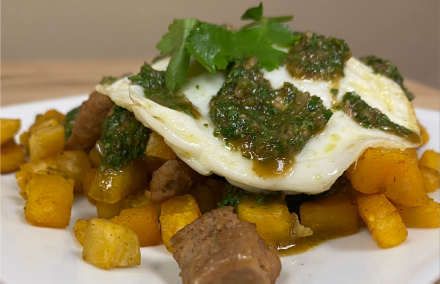 This plantain breakfast hash is the perfect mix of sweet, savory, and satisfying — golden plantains, hearty sausage, and a bright chimichurri that wakes everything up. It’s a simple, versatile breakfast that feels special without any fuss.