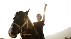 In spite of its simple structure, Cate Le Bon's "Puts Me to Work" is full of details that make it charming.