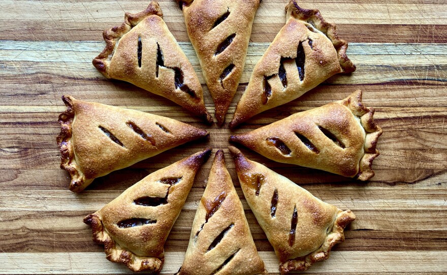 Chef Sohla El-Waylly's apple (hand) pie