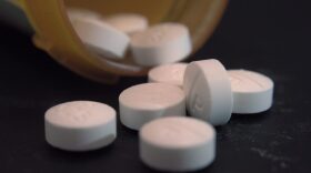 This Tuesday, Aug. 15, 2017 photo shows an arrangement of pills of the opioid oxycodone-acetaminophen in New York. (Patrick Sison/AP)